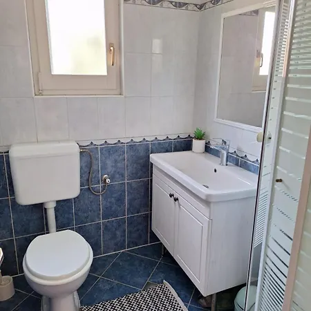 Robinson House Cvita Semesterbostad Tkon