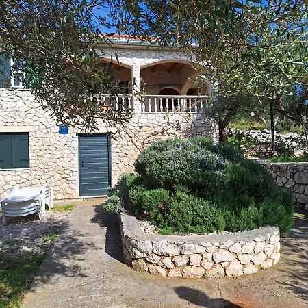 Robinson House Cvita Nyaraló